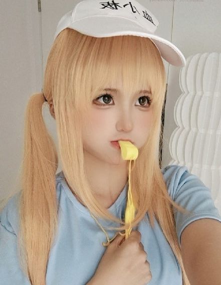 一边下奶一次敷面膜视频