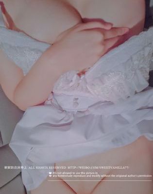 亚洲性人人天天夜夜摸