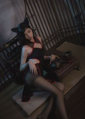 她扒下内裤让我爽了一夜动漫